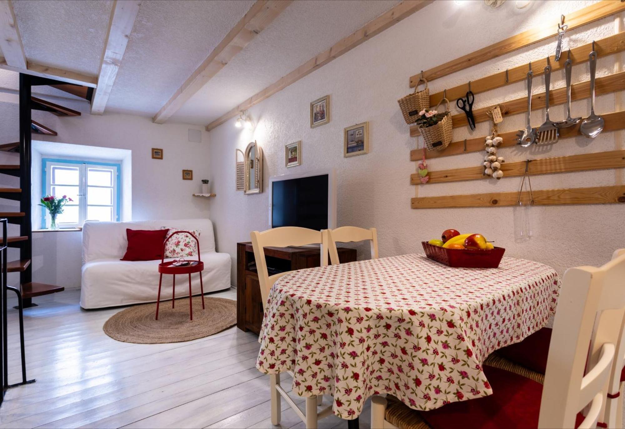 Apartman Valdi 巴斯卡 外观 照片