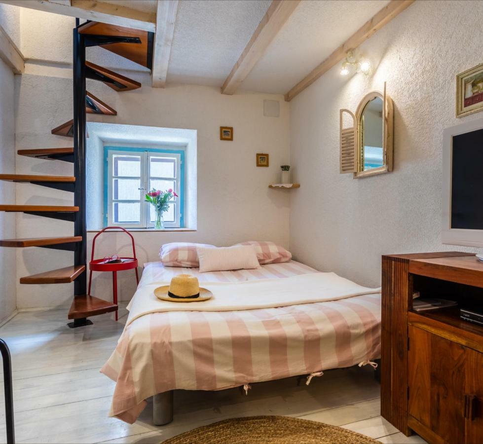 Apartman Valdi 巴斯卡 外观 照片